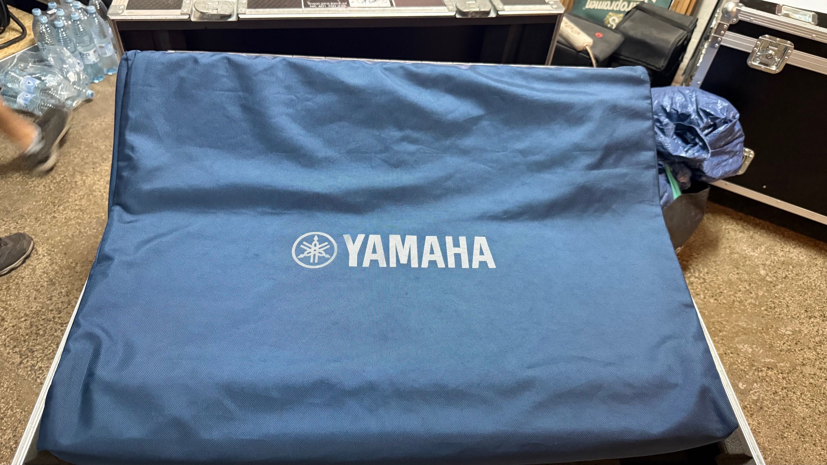 Mikser Yamaha QL 5 + case Stan Bardzo dobry