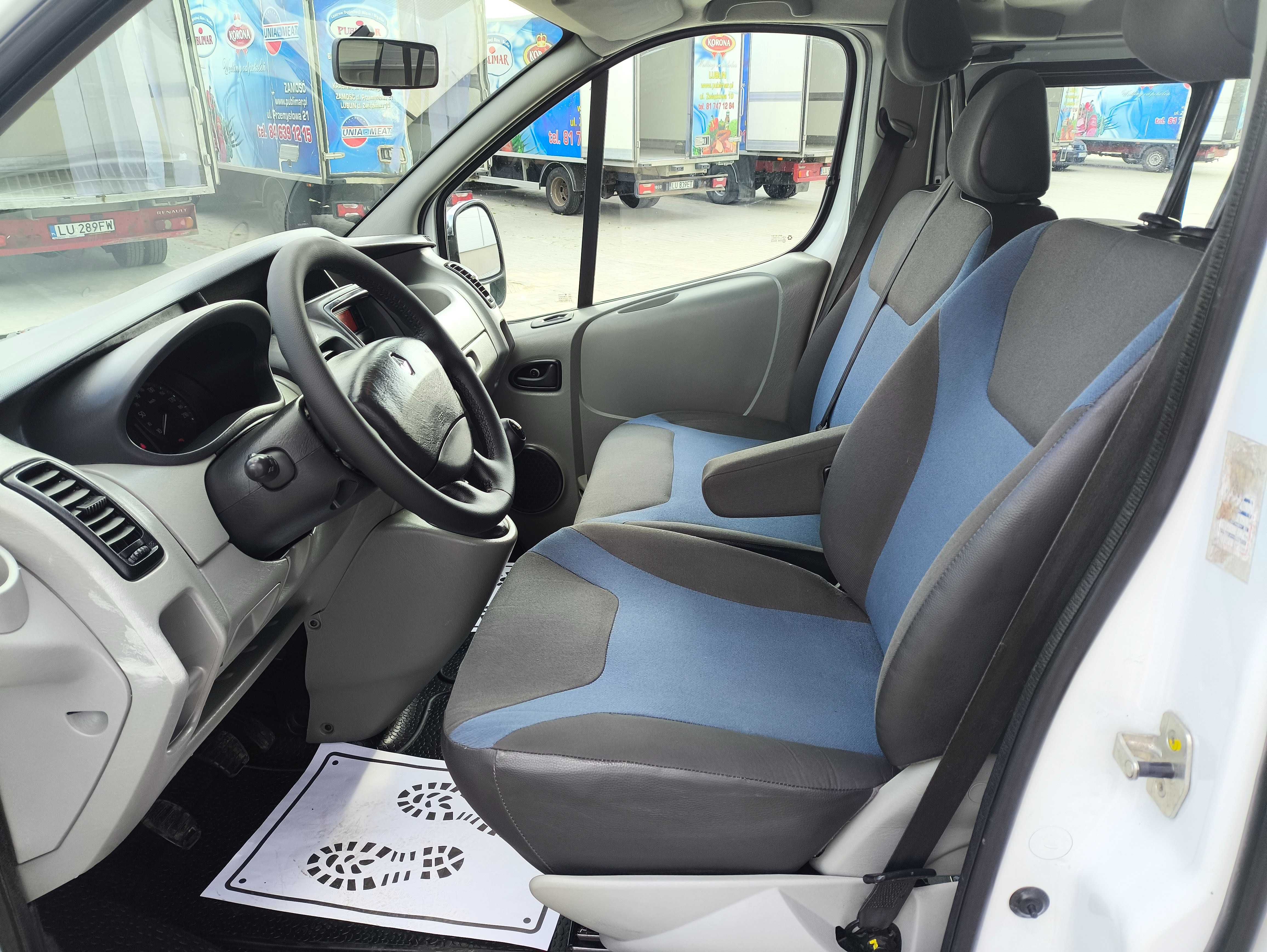 Renault Trafic 2.0 DCi 115KM**Brygadówka 6-osobowy**Klimatyzacja**Lift