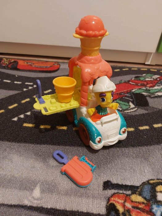 Kreatywny zestaw Play Doh samochodzik z lodami