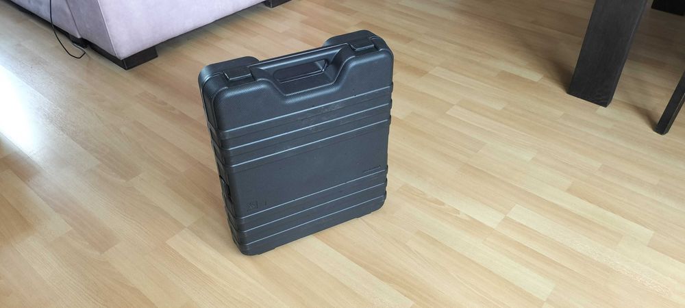 Walizka plastikowa na antenę