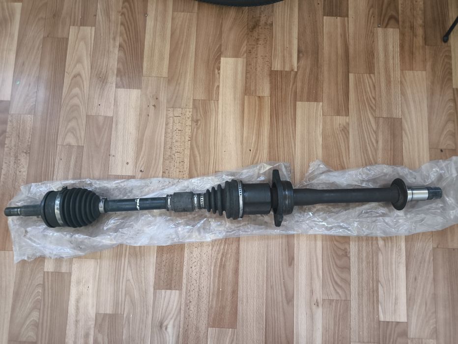 Полуось правая Камри 70