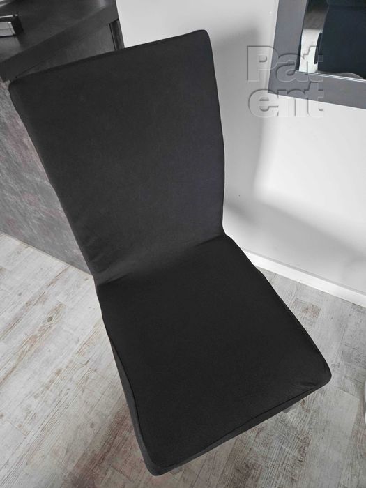 Czarne uniwersalne elastyczne pokrowce na krzesła 4 sztuki komplet