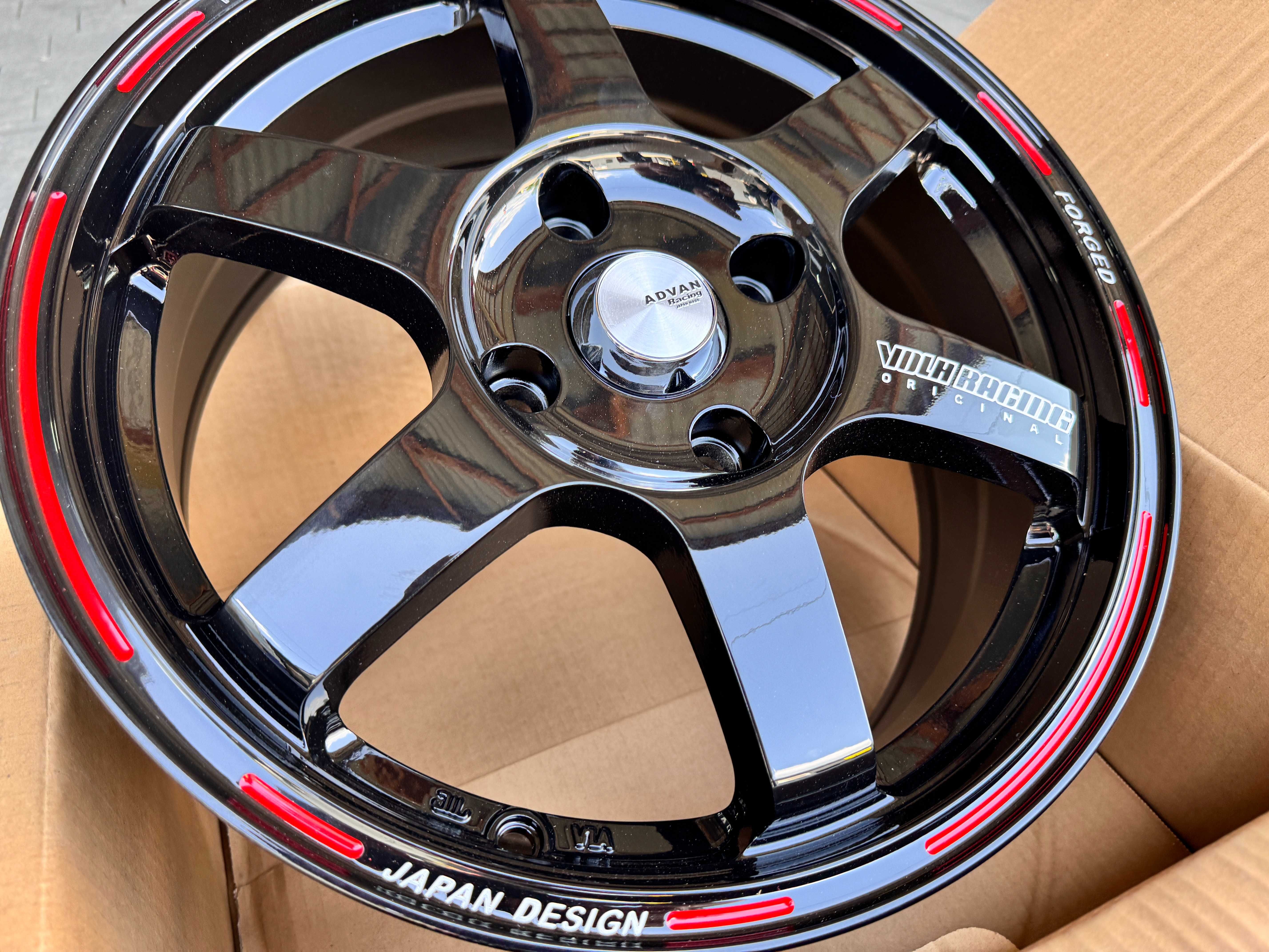 R16 4x114.3  6.5j et40 Mitsubishi Lancer 9 Nissan Almera Chevrolet