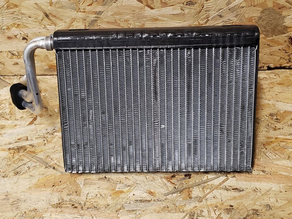 Испаритель кондиционера F25/30 2012-2023 64119179802 разборка