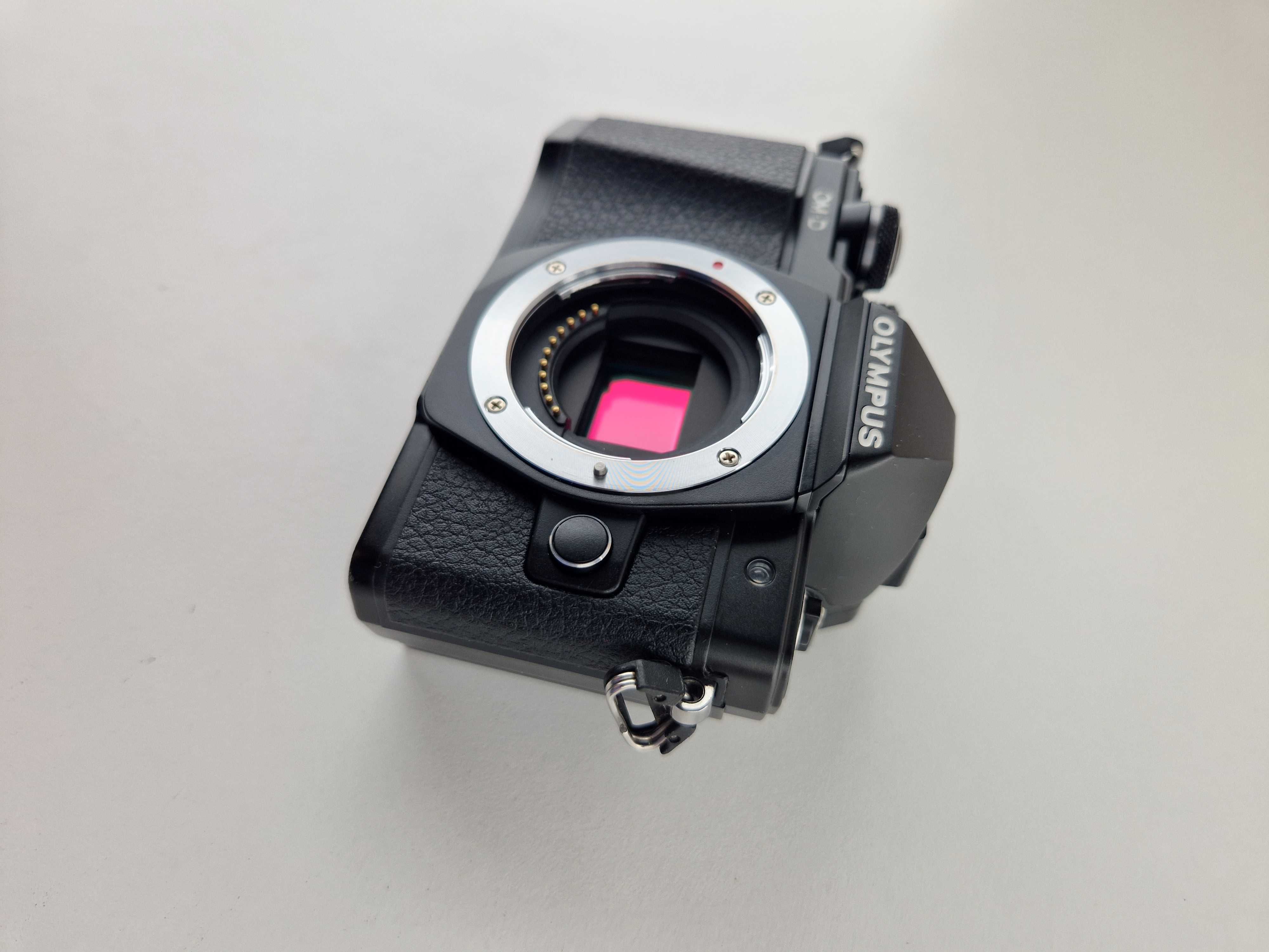 .Aparat Olympus E-M10 II  OM-D 32GB - przebieg 25 tys. - jak nowy