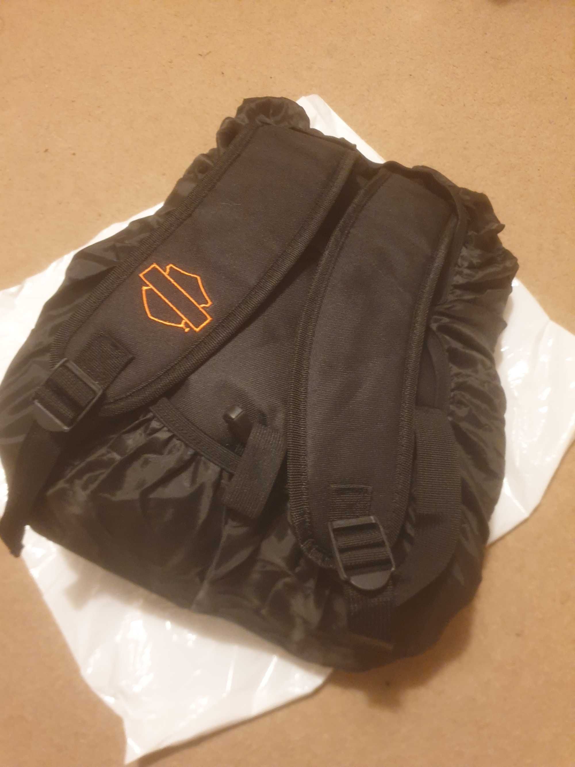 Mochila nova Harley Davidson com capa de chuva