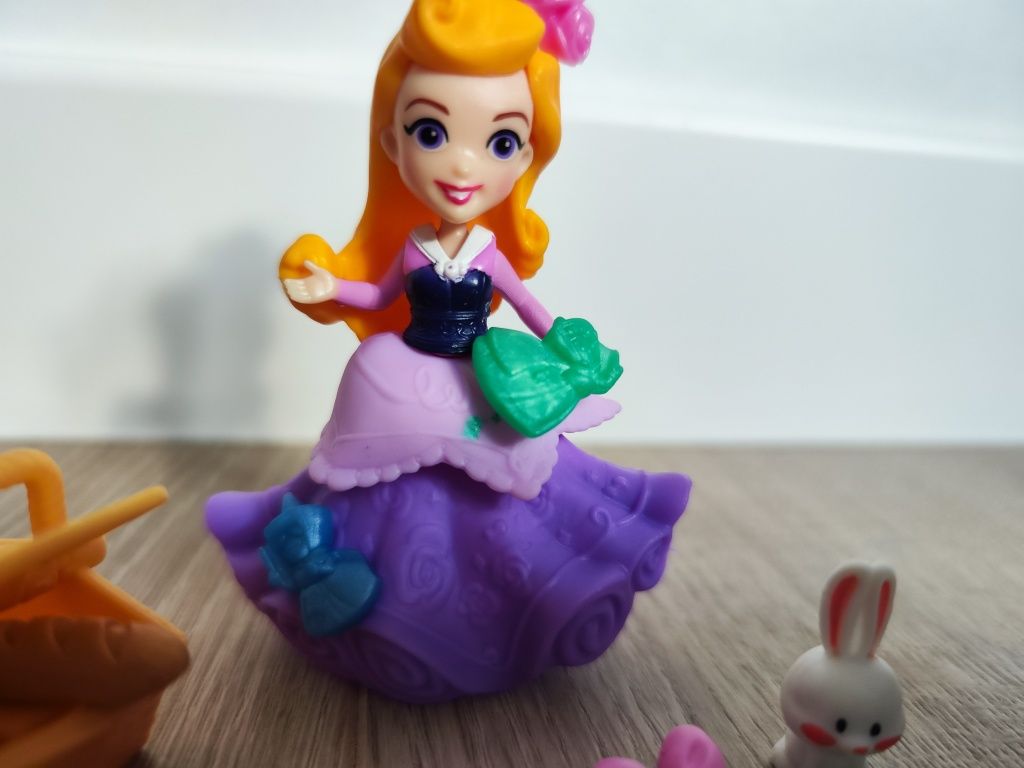 DISNEY Hasbro Aurora piknik zając Princessa mała laleczka księżniczka