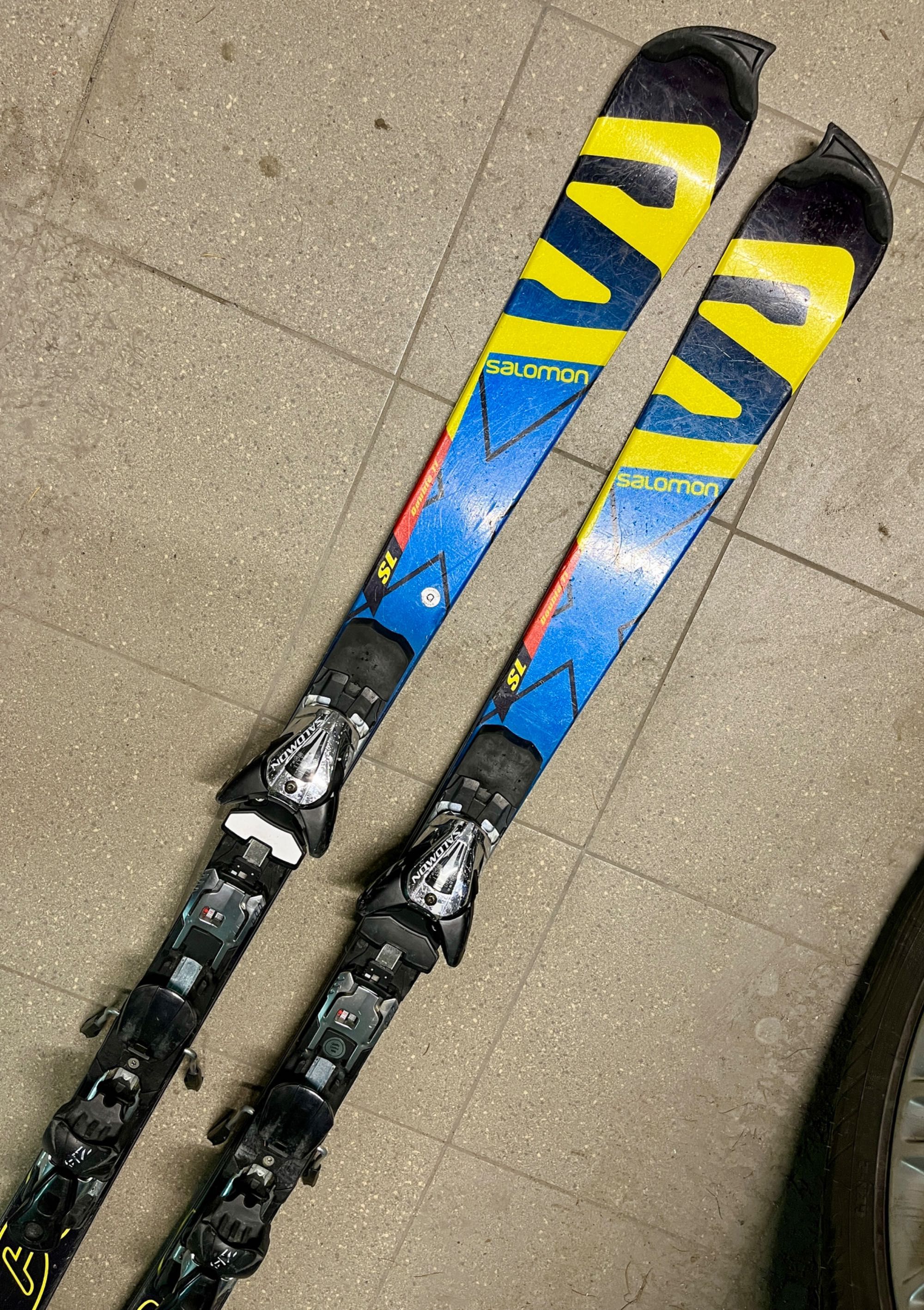 slalomowe twarde Narty Salomon X-RACE SL 145 cm + wiazania - TANIO