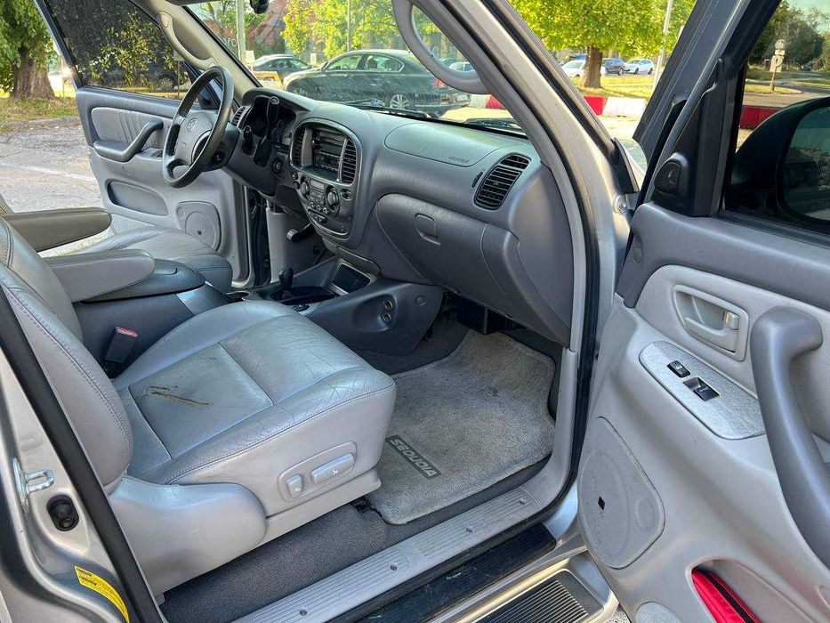 Toyota Sequoia 2003