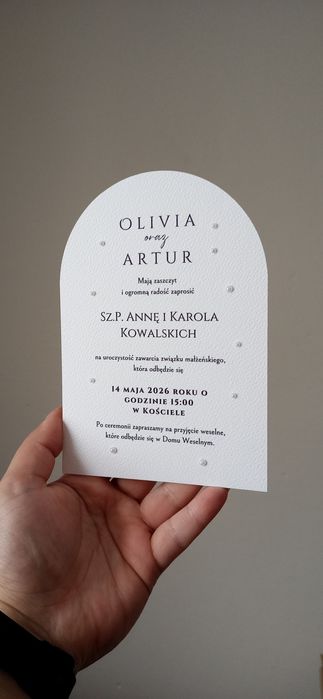Zaproszenie w kształcie łuku z perełkami