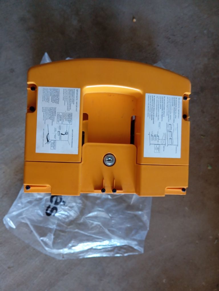 Televes- Cofre acrílico c/ ventilação