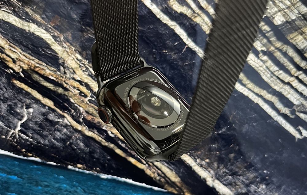 Apple Watch  Series 4 Black Stainless Steel 40 mm GPS LTE
