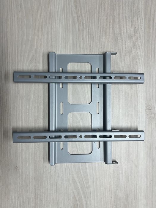 Продам телевізор SAMSUNG діагональ 26 (UE26EH4030W)+кріплення на стіну