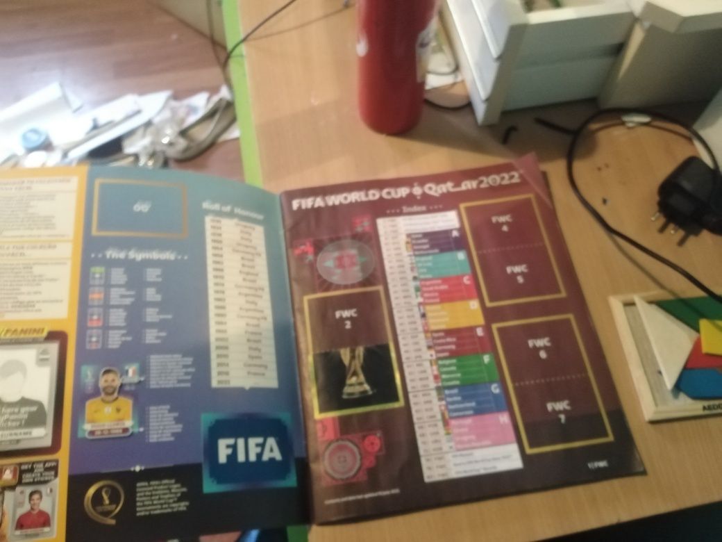 Album da copa não todo completo algumas páginas em branco