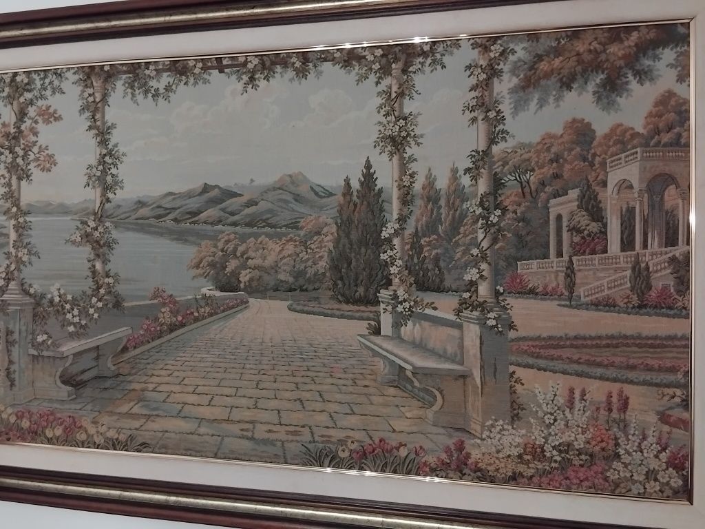 Tapeçaria com moldura