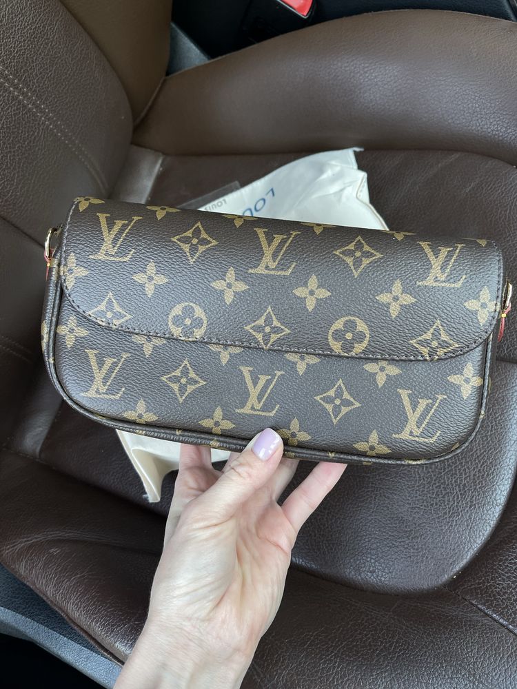 Сумка клатч Louis Vuitton Ivy