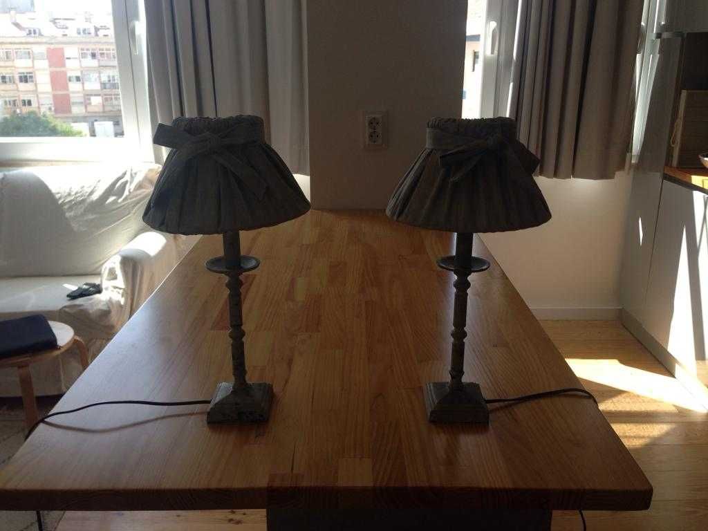 Candeeiros decorativos com abajur em tecido (2 unidades)