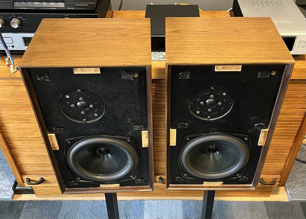 KEF Chorale SP1016 - colunas vintage + suportes Target Audio