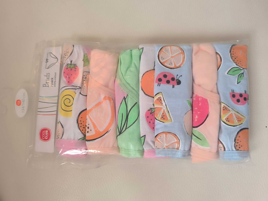 NOWY 7-pak majtek dla dziewczynki, Smyk (Cool Club), rozm. 134-140