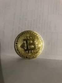 Монета "биткоин"