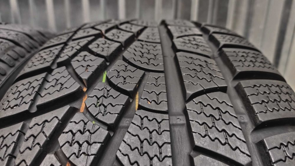шини 215/65R16 Pirelli. 8,2мм. 2021р. Німеччина. Зима c