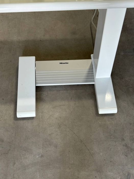 Прасувальна система Miele B 990