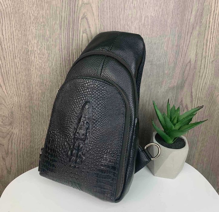 Мужская кожаная бананка сумка барсетка на грудь крокодил рептилия 2в1
