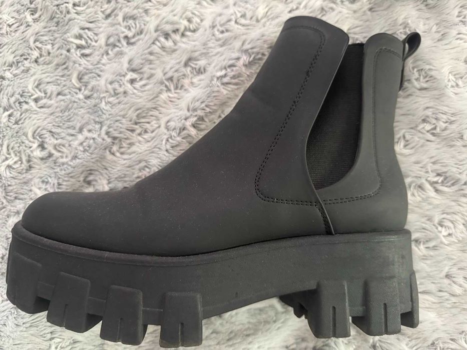 Чоботи жіночі GUESS, 39 розмір