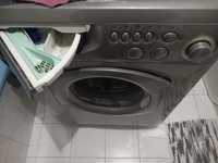 Máquina de lavar roupa ariston