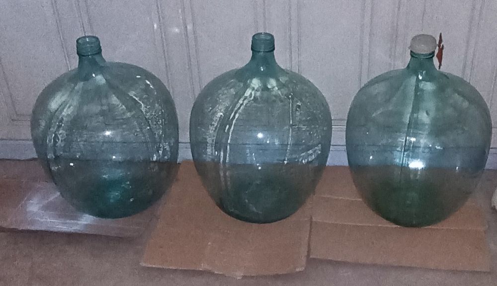 Garrafões vidro 60 litros