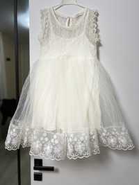 Продам нарядное детское платье размер 134
