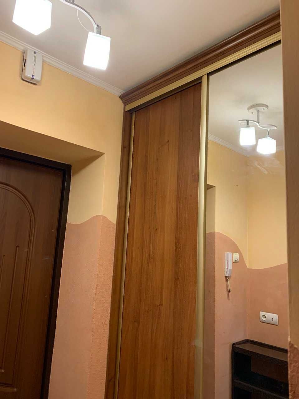Від ВЛАСНИКА   Вул. Івана  Пулюя 2