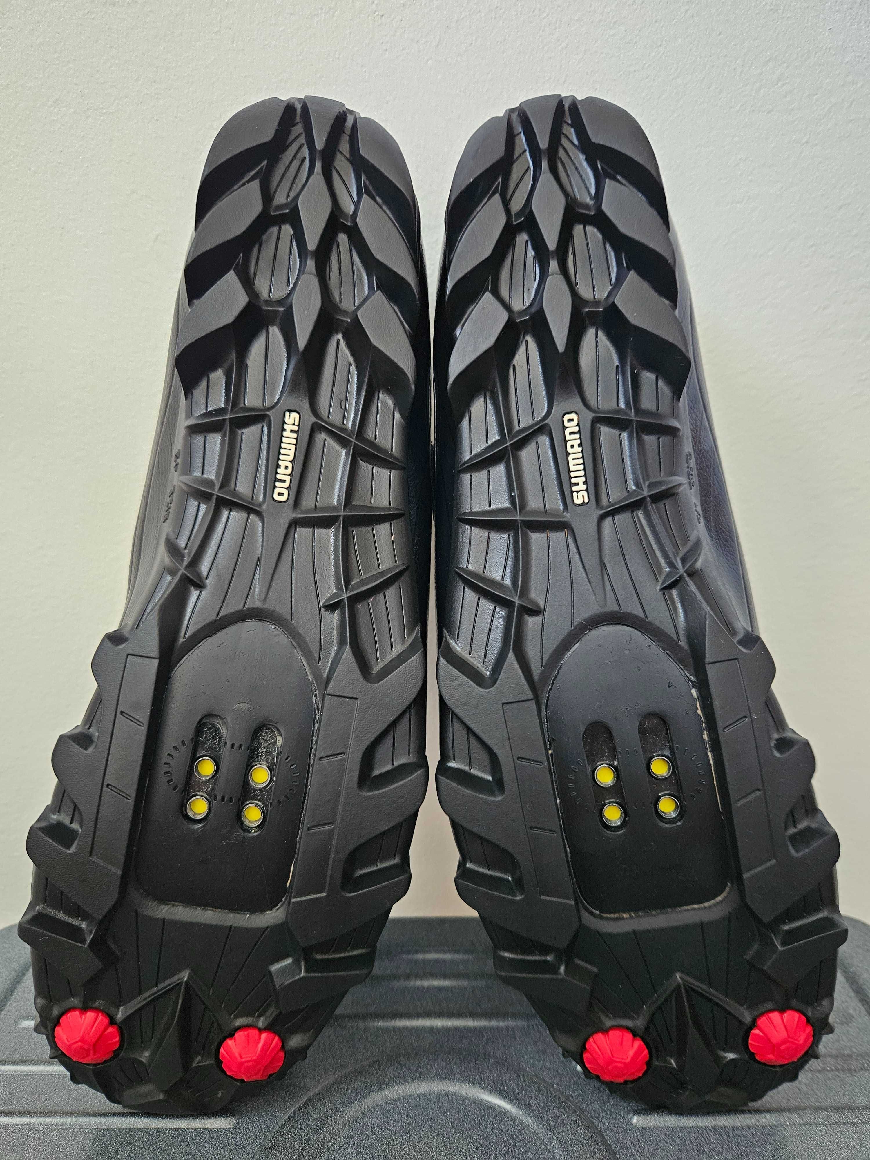 Sapatos Shimano Tam. 42 e 43 c/Travessas "NOVOS"
