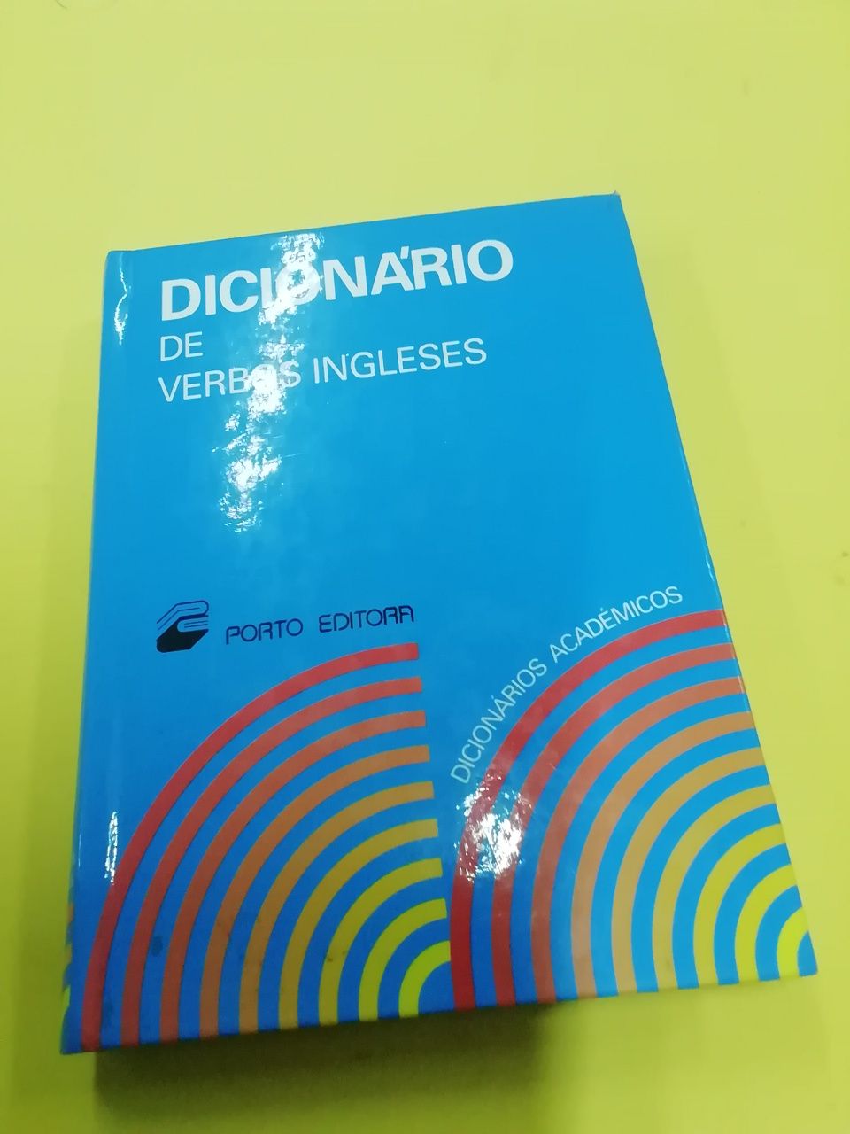 Dicionário de verbos ingleses