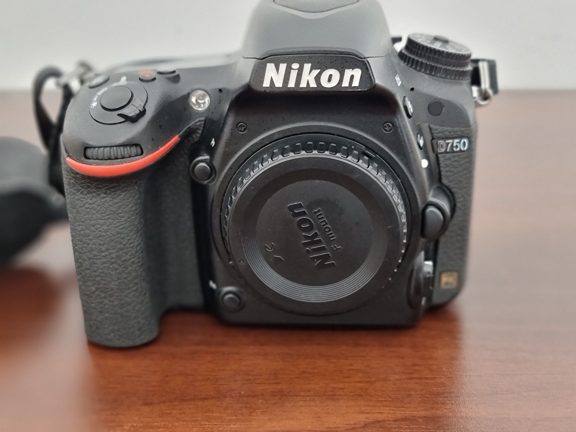 Nikon D750+ grip