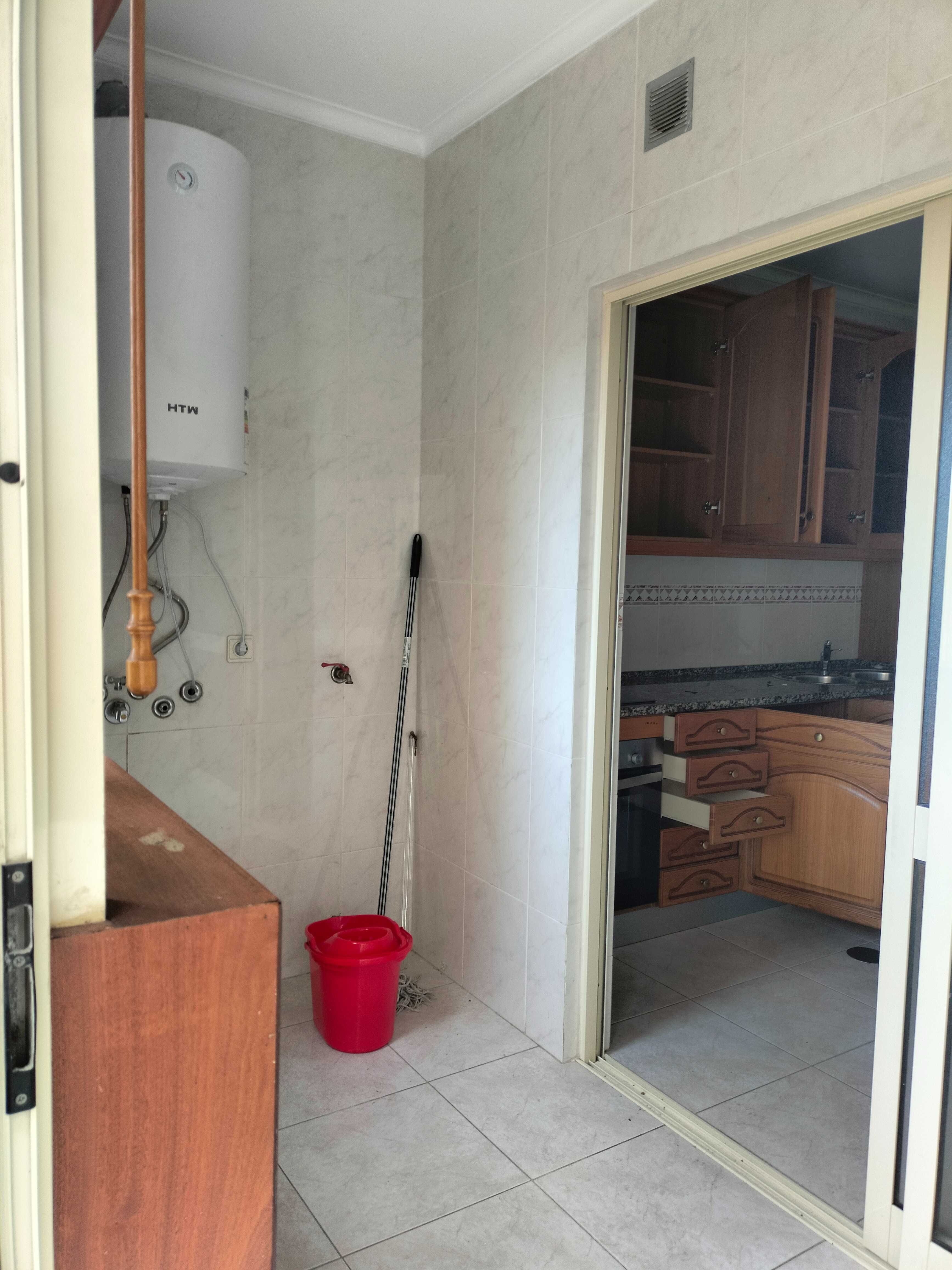 Arrenda-se Apartamento T2 em Lourosa