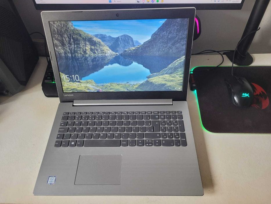 Portátil Lenovo 15.6''