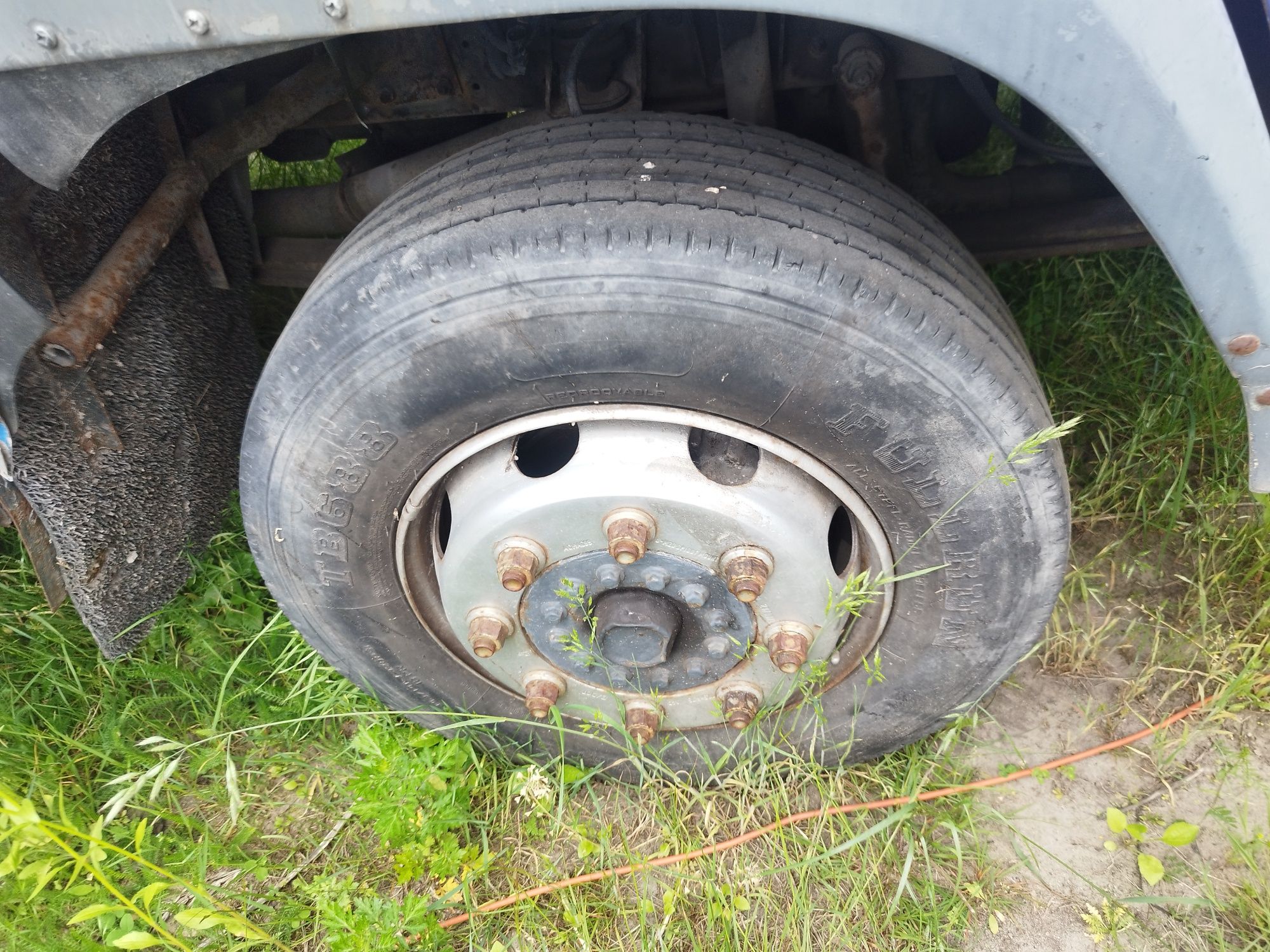 Koła 17,5 felgi opony Daf 45 235/75/R17.5 Triangle TR689