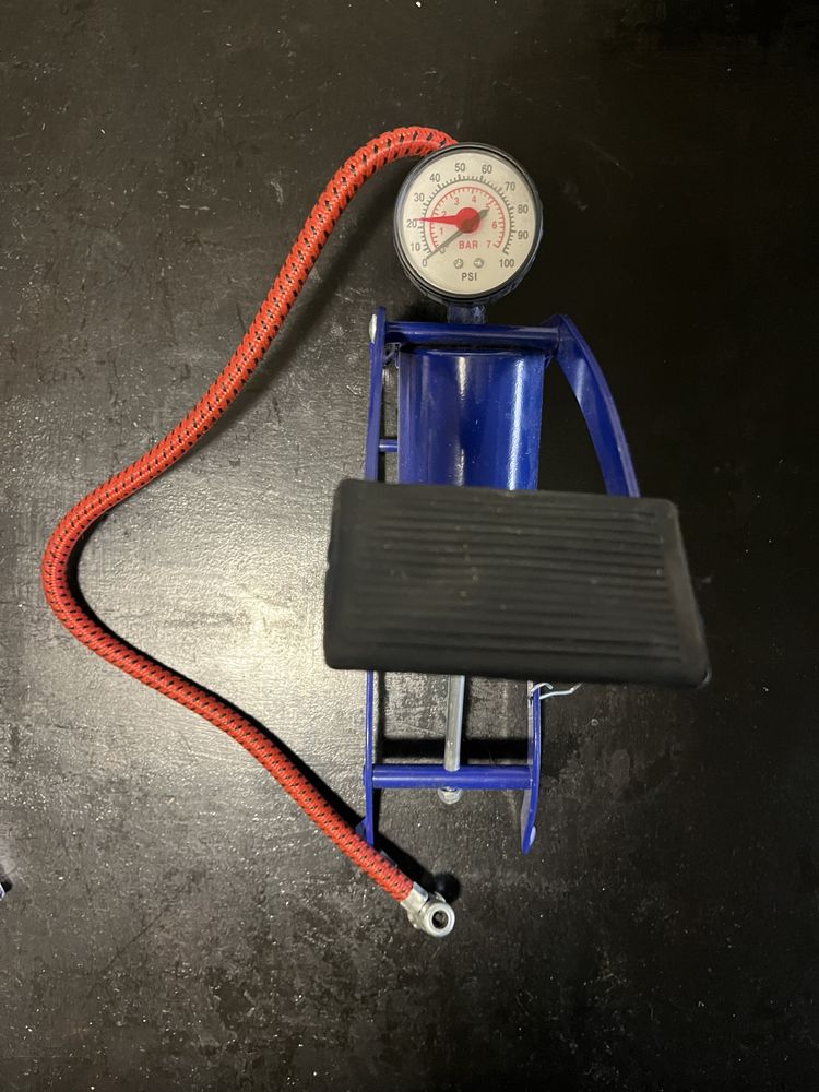 Bomba de ar de pedal