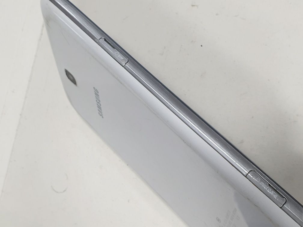 Планшет Samsung Galaxy Tab 3 "8Gb"(SM-T217S))