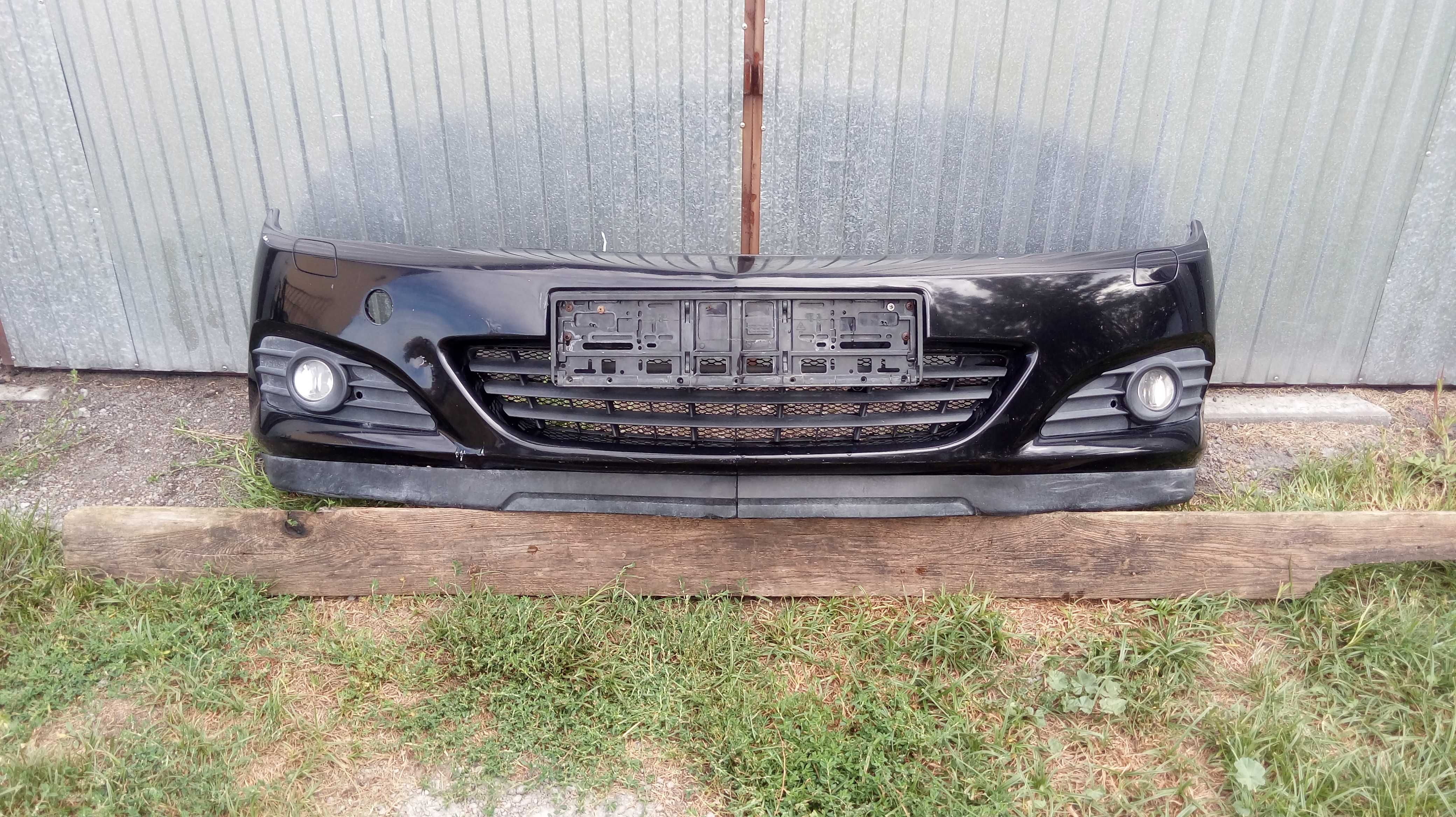 Opel Astra H 3 GTC 3-drzwi Zderzak przód przedni czarny Z20R