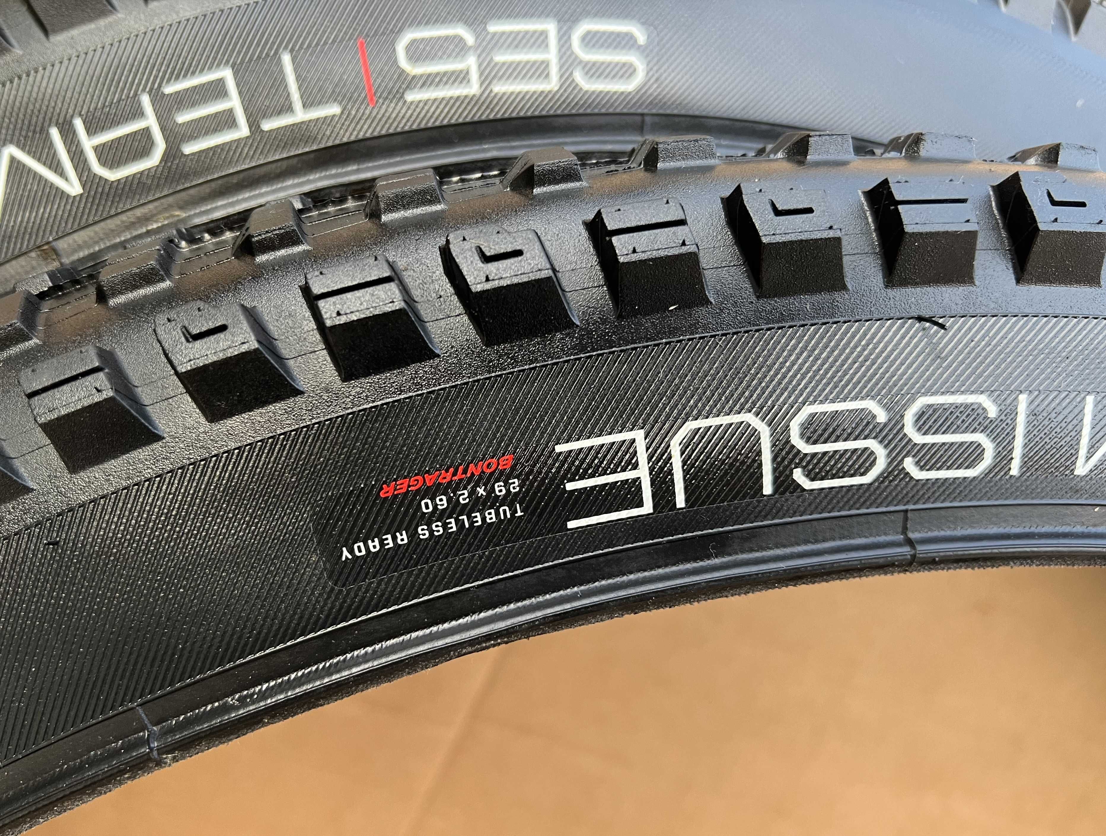 Opony BONTRAGER TEAM ISSUE SE5 29x2,60" MTB 66-622 Tubeless Ready 29"