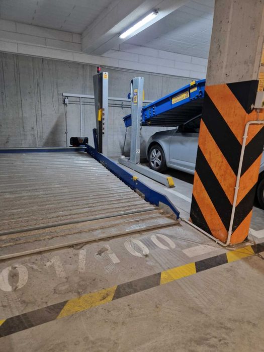 Sprzedam miejsce parkingowe z platformą ! ul. Sołtysowicka