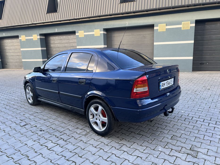 Продам Opel Astra 1.4 бенз