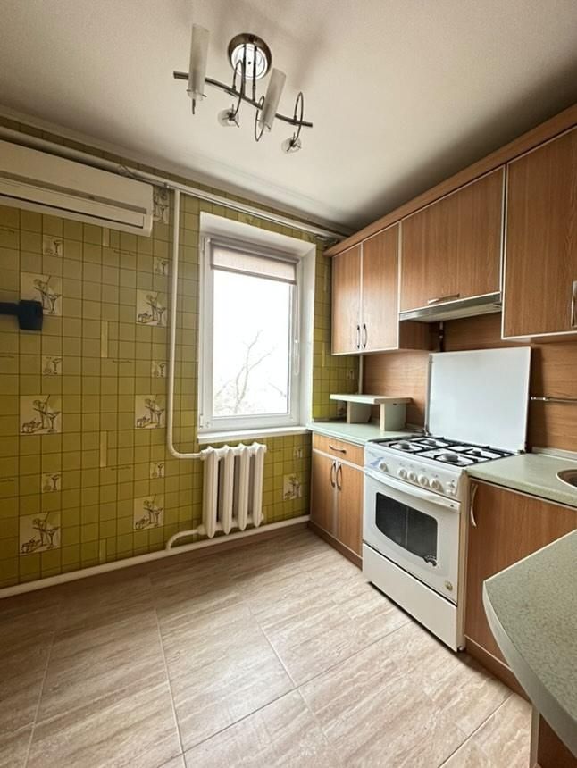 Продам 1 комнатную квартиру в Великодолинском