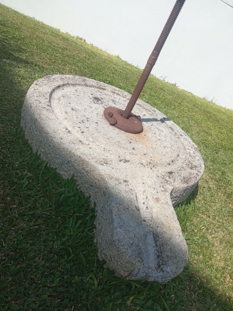Prensa em pedra.
