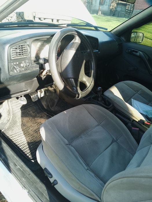 Продам Фольксваген Пассат б4. 1.9 дизель.