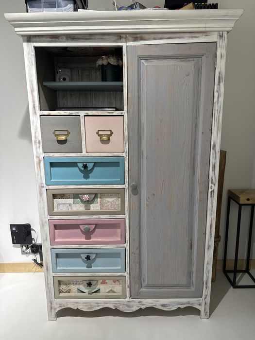 Drewniana szafa Handmade rezerwacja