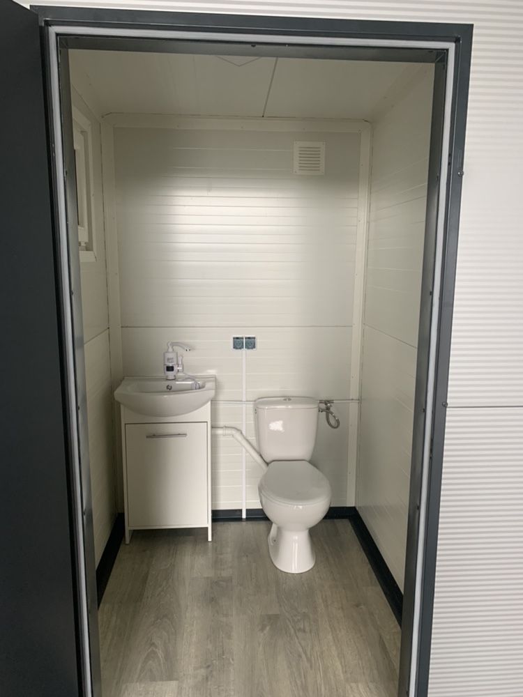 Toaleta przenośna publiczna WC łazienka kontener sanitarny camping