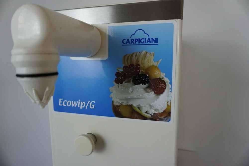 Automat bitej śmietany ubijaczka śmietaniarka Carpigiani Ecowip G 33%